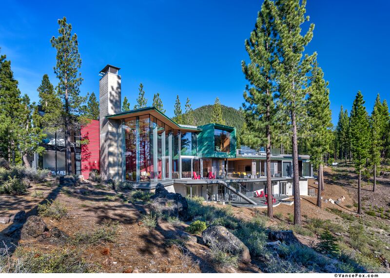 SlimLine 38 Windows, SlimLine 38 Doors, ConceptWall 50 Façades and Mosquito Complementary Systems - Martis Camp located in Truckee, CA, United States of America