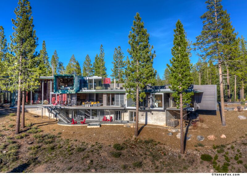 SlimLine 38 Windows, SlimLine 38 Doors, ConceptWall 50 Façades and Mosquito Complementary Systems - Martis Camp located in Truckee, CA, United States of America