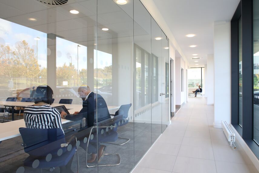 HiFinity Sliding & Folding, CW 50-FP Façades, CS 77 Fire Proof Windows and CW 50-SC Façades - Reynaers Knowledge Centre located in Birmingham, United Kingdom