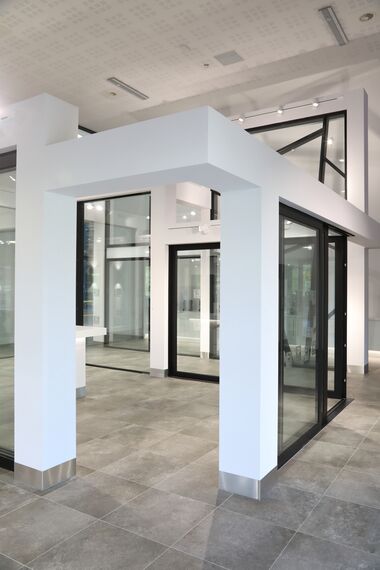 HiFinity Sliding & Folding, CW 50-FP Façades, CS 77 Fire Proof Windows and CW 50-SC Façades - Reynaers Knowledge Centre located in Birmingham, United Kingdom