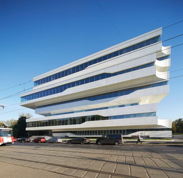 ConceptFolding 77 Sliding & Folding, CW 50-SC Façades and ConceptSystem 77 Windows - Dominion Tower located in Moscow, Russia