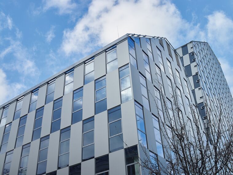 CW 86 Standard Façades and CW 86-EF Façades - Crystal located in Prague, Czech Republic