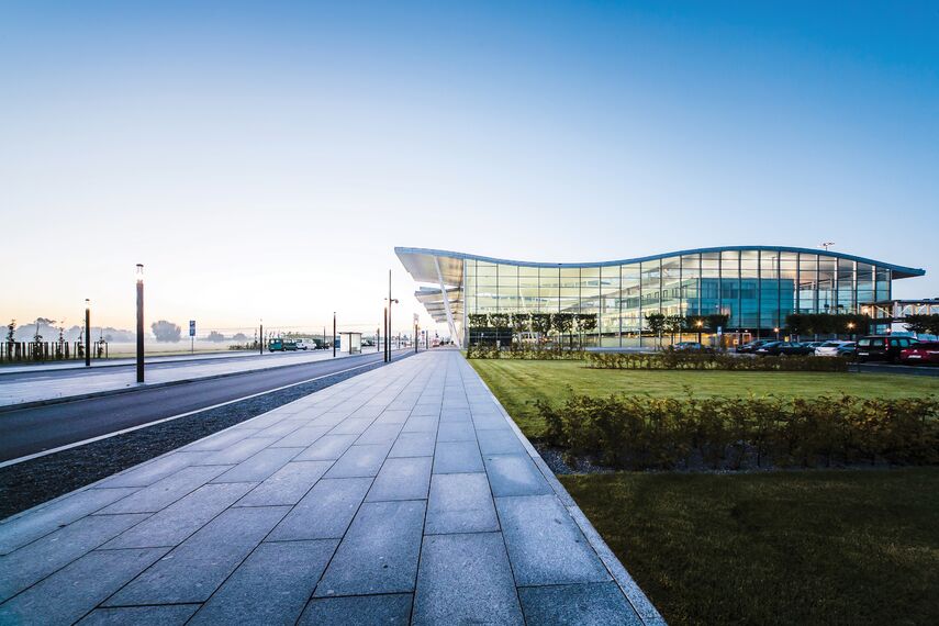 ConceptWall 60 Façades, CW 50-FP Façades, ConceptSystem 77 Windows, CW 50-SG Façades, ConceptSystem 59Pa Windows and ConceptWall 50 Façades - MPL Passenger Terminal located in Wrocław, Poland