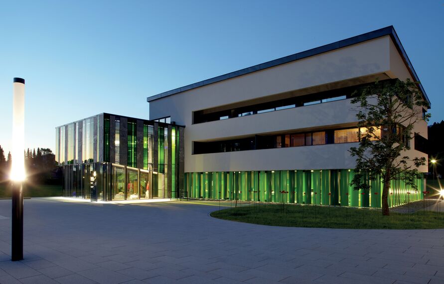 BriseSoleil 100 Solar Shading - Breitenwang Community Centre located in Breitenwang, Austria