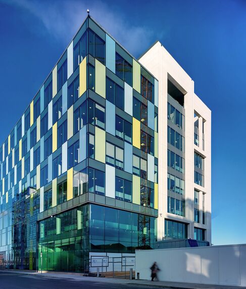 ConceptWall 60 Façades - Sir John Rogerson's Quay located in Dublin, Ireland
