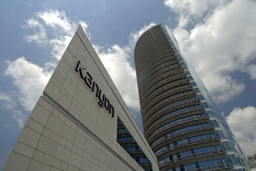 ConceptWall 86 Façades and ConceptWall 50 Façades - Levent Kanyon located in Istanbul, Turkey