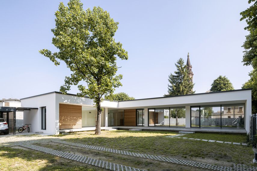 SlimLine 38 Doors and SlimLine 38 Windows - Private house SlimLine 38 located in Cremona, Italy