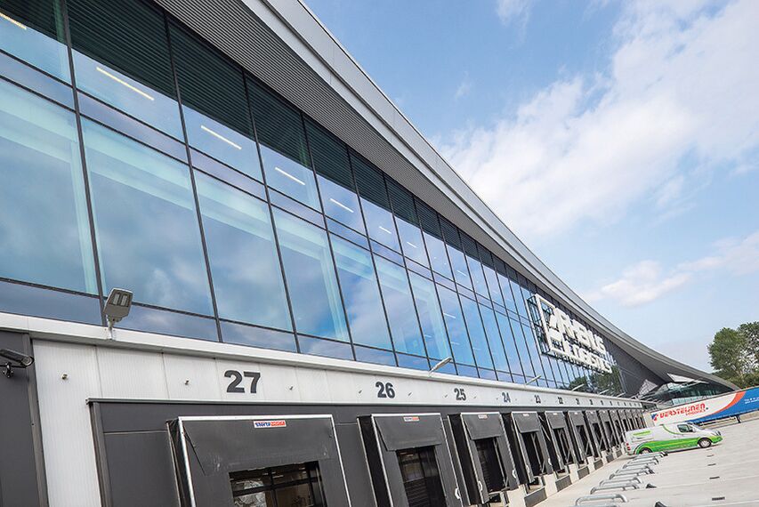 ConceptFolding 77 Sliding & Folding and ConceptWall 50 Façades - DC New Logic III located in Tilburg, The Netherlands
