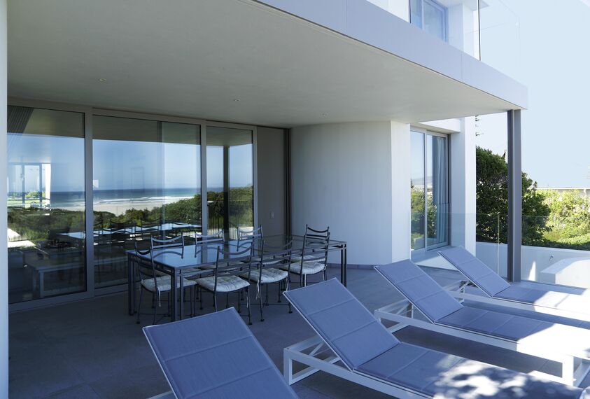 ConceptSystem 68 Windows and ConceptPatio 130 Sliding & Folding - House House Hermanus located inSouth-Africa