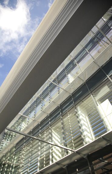 BriseSoleil 100 Solar Shading and ConceptWall 50 Façades - Office building 't Rabot located in Gent, Belgium